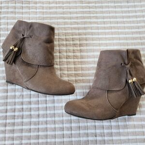 Zigi Soho Taupe Wedge Ankle Booties